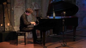 Kyle Hutchings- recital fortepianowy